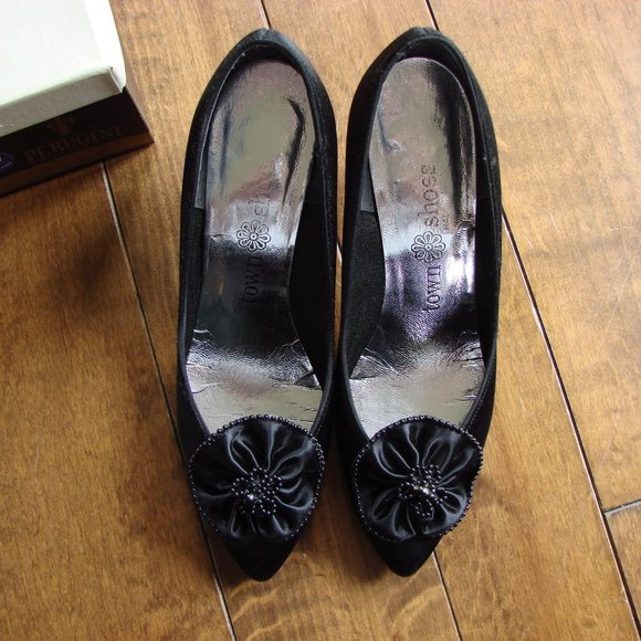 Vintage 80s Kitten Heel Shoes Black Satin Italy Black Tie Wedding Prom Size 7.5 - Picture 3 of 13